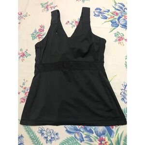 Lululemon Black Athletic Tank Top Criss Cross Back Built in Bra Size 10